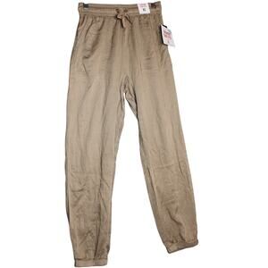Celebrity Pink NWT Khaki Jogger Pants Womens Size XS‎